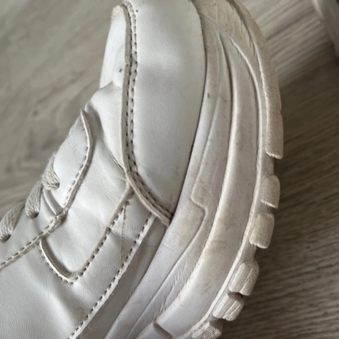 Vita chunky sneakers med snörning - 2