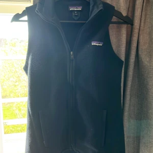 Patagonia väst  - Fräsch patagonia väst färg blå storlek xs använd fåtal gånger 