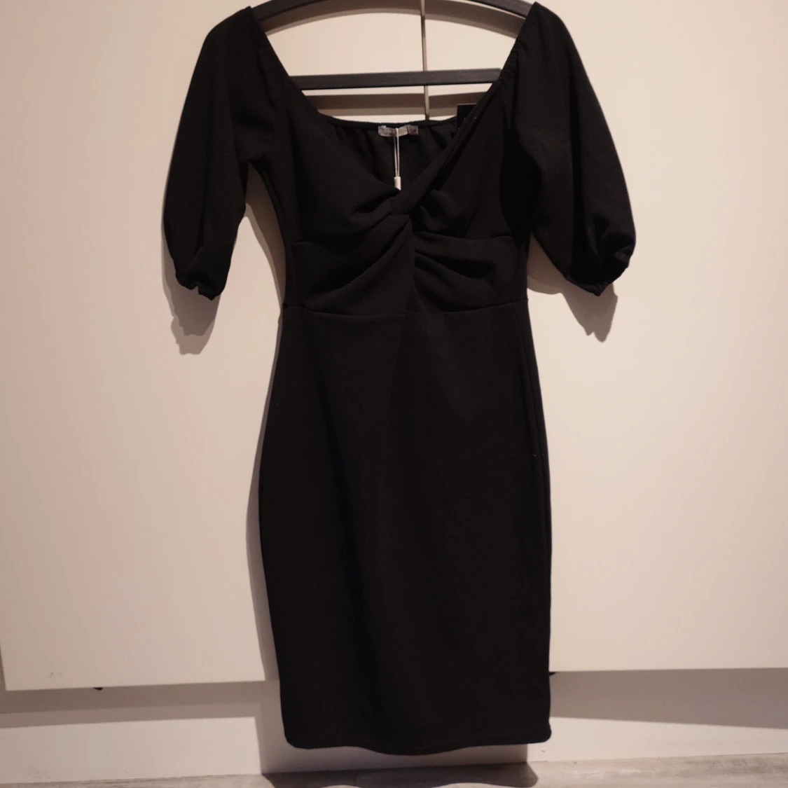 Svart Belle Sleeve klänning NLY Trend (oanvänd) - 3