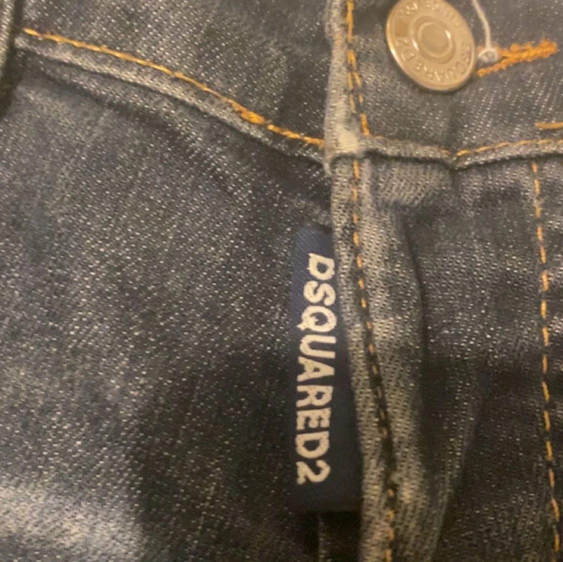 Dsquared2 jeans med slitningar, strl 42 - 1