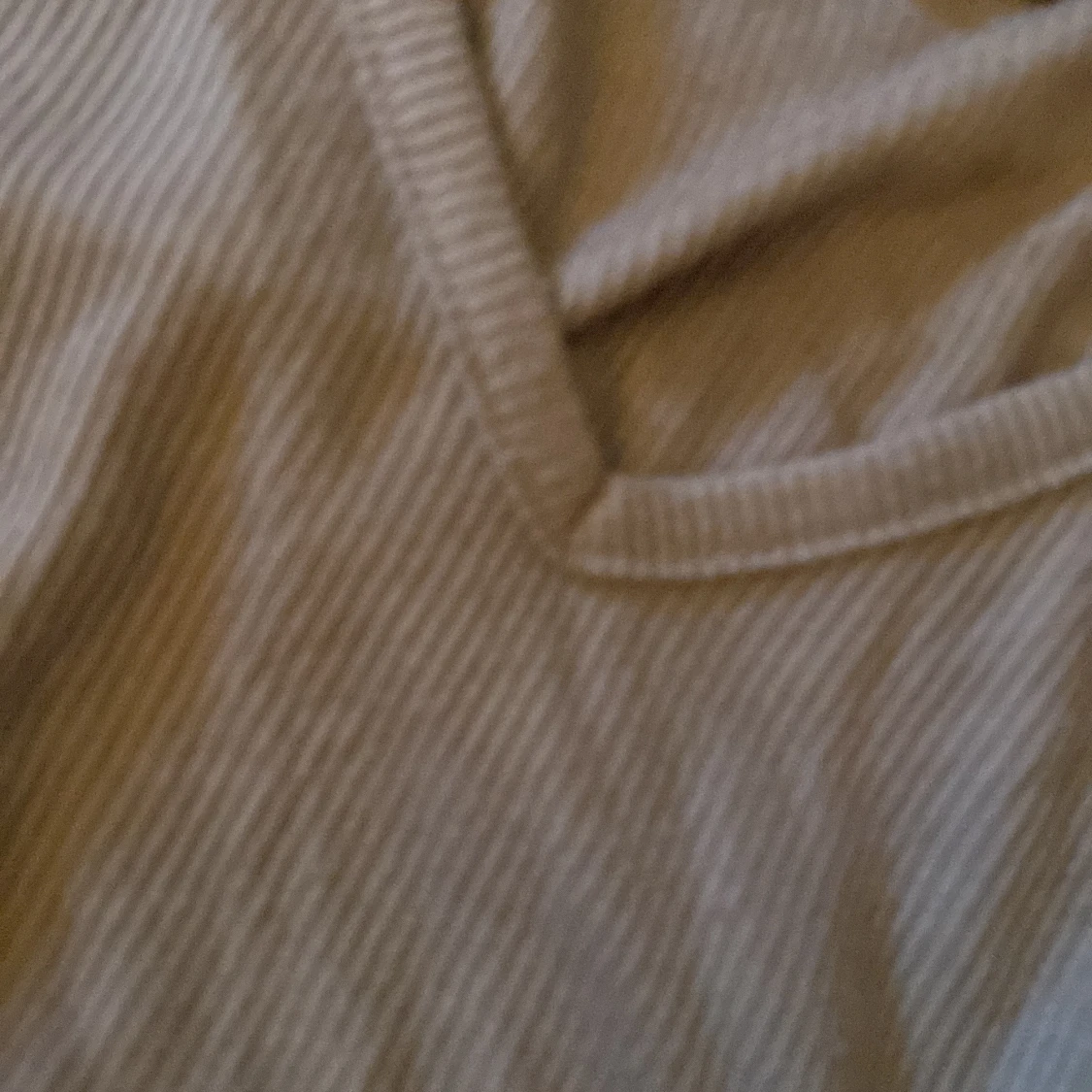 Ljusbeige ribbad tröja från 157 - 3