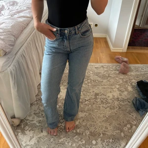 Gina Classic boost jeans - Skriv för egna bilder, använda endast 1 gång då det töjde ut sig och blev för stora.