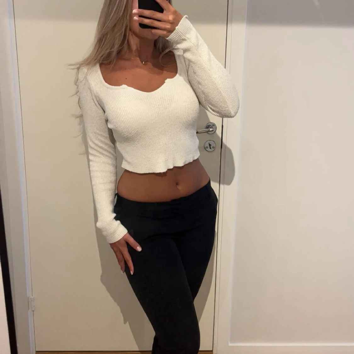 Vit croppad stickad tröja - 1