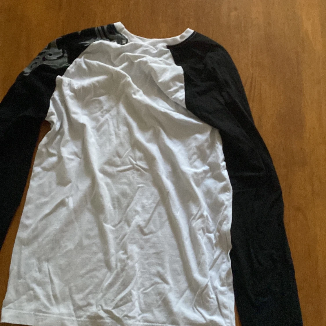 Svartvit långärmad tröja One Way - 1