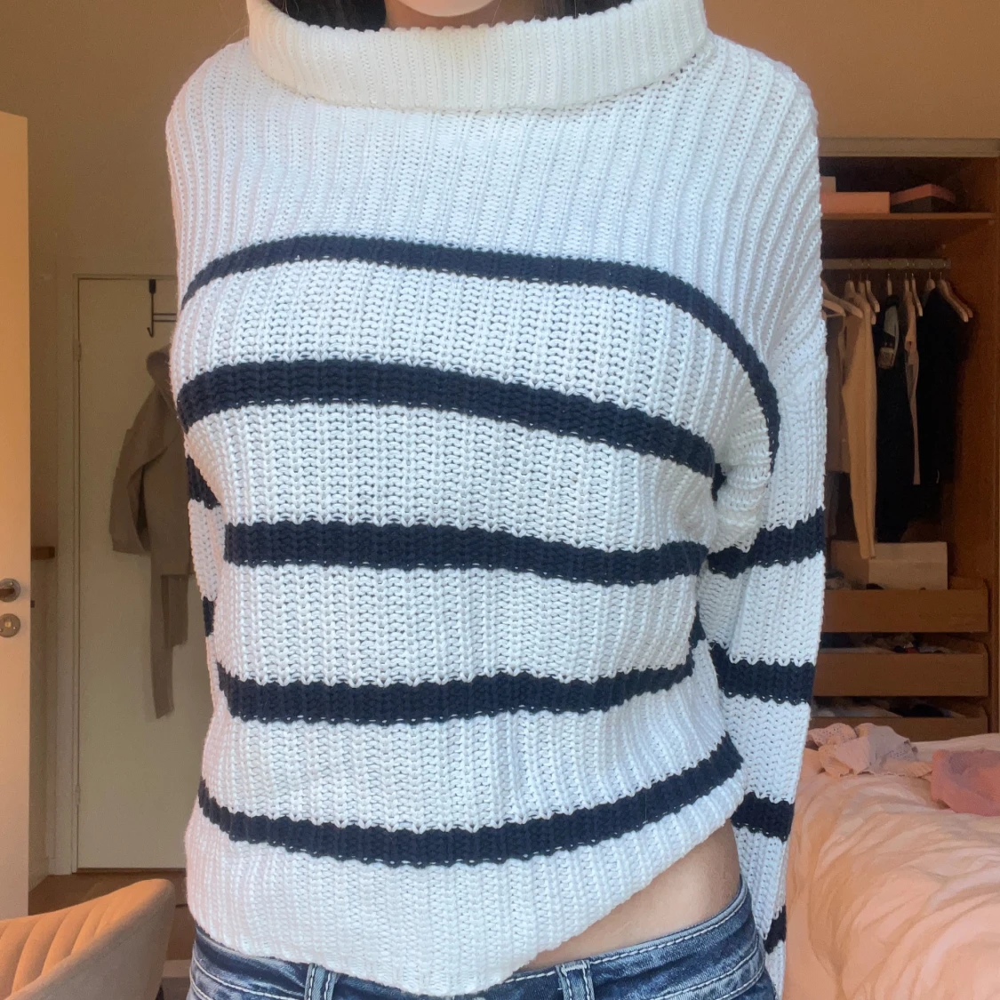 Randig stickad tröja