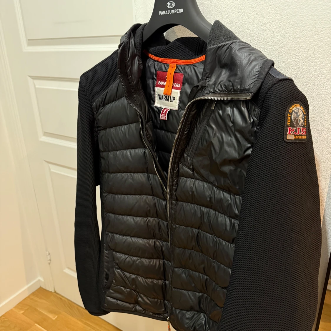 Svart hybridjacka från Parajumpers - 1