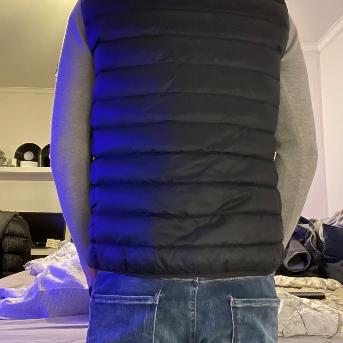 Svart dunväst från Dressmann - 1