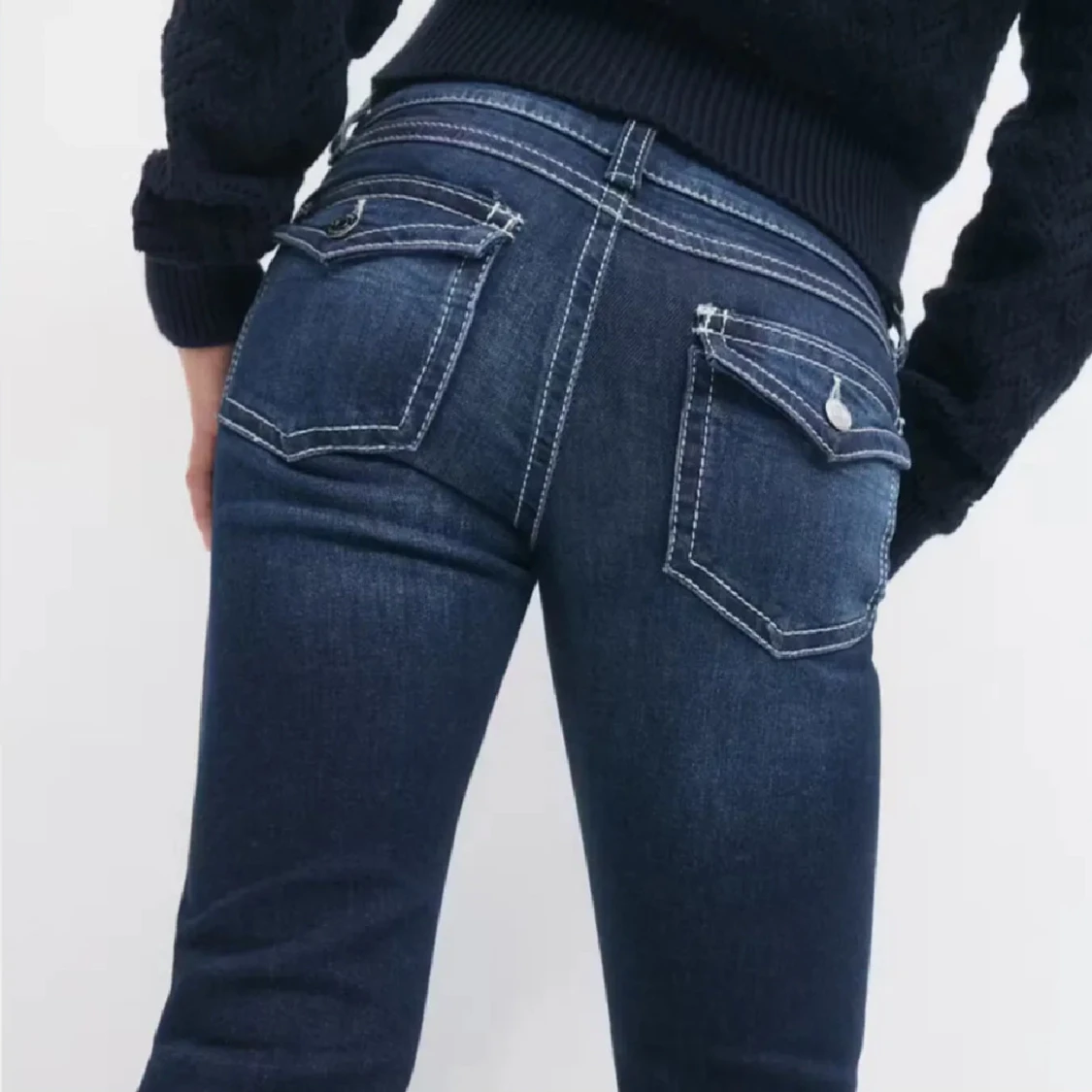 Mörkblå bootcut jeans - 2