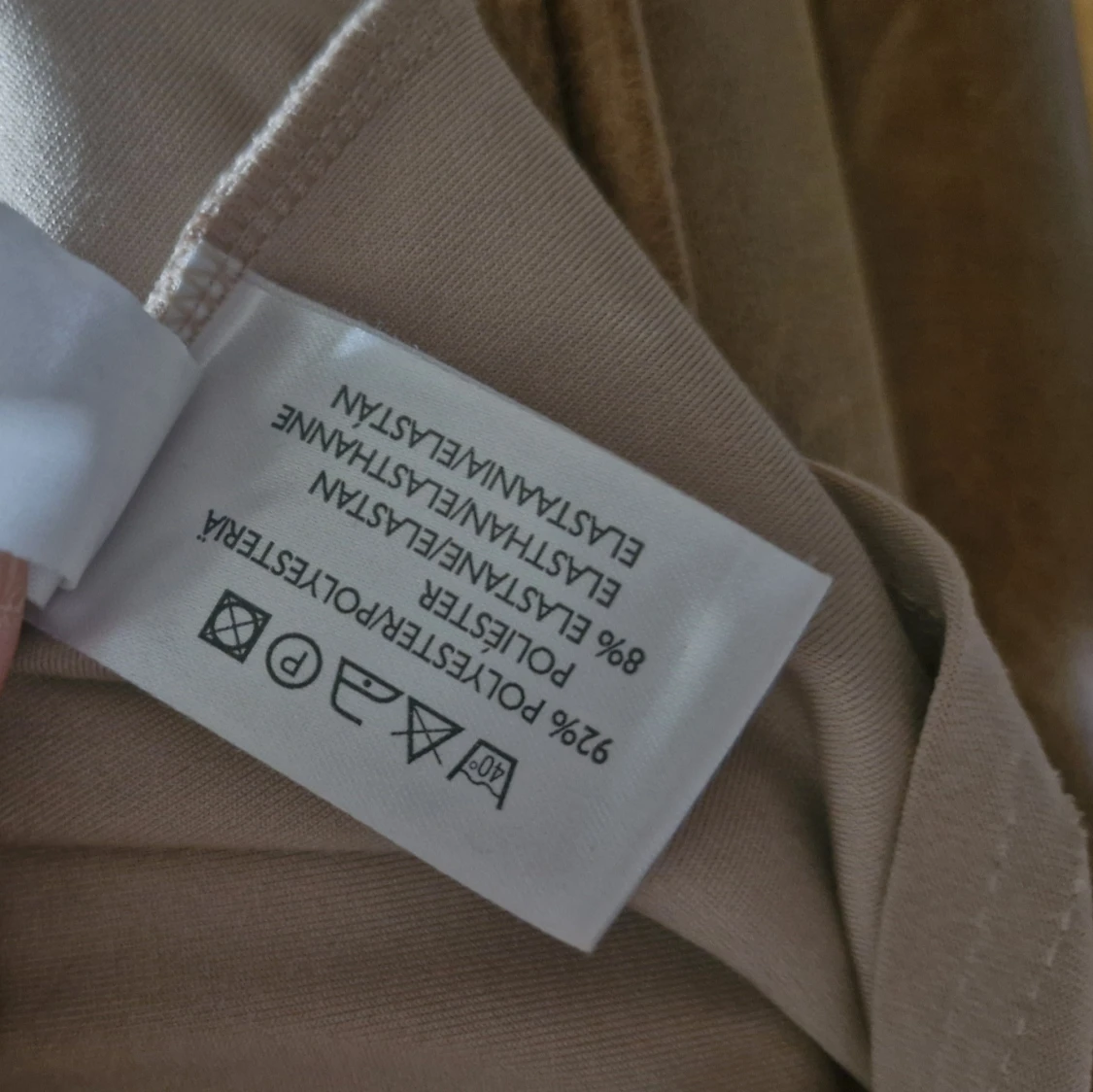 Gammelrosa topp med små glittriga stenar H&M - 4