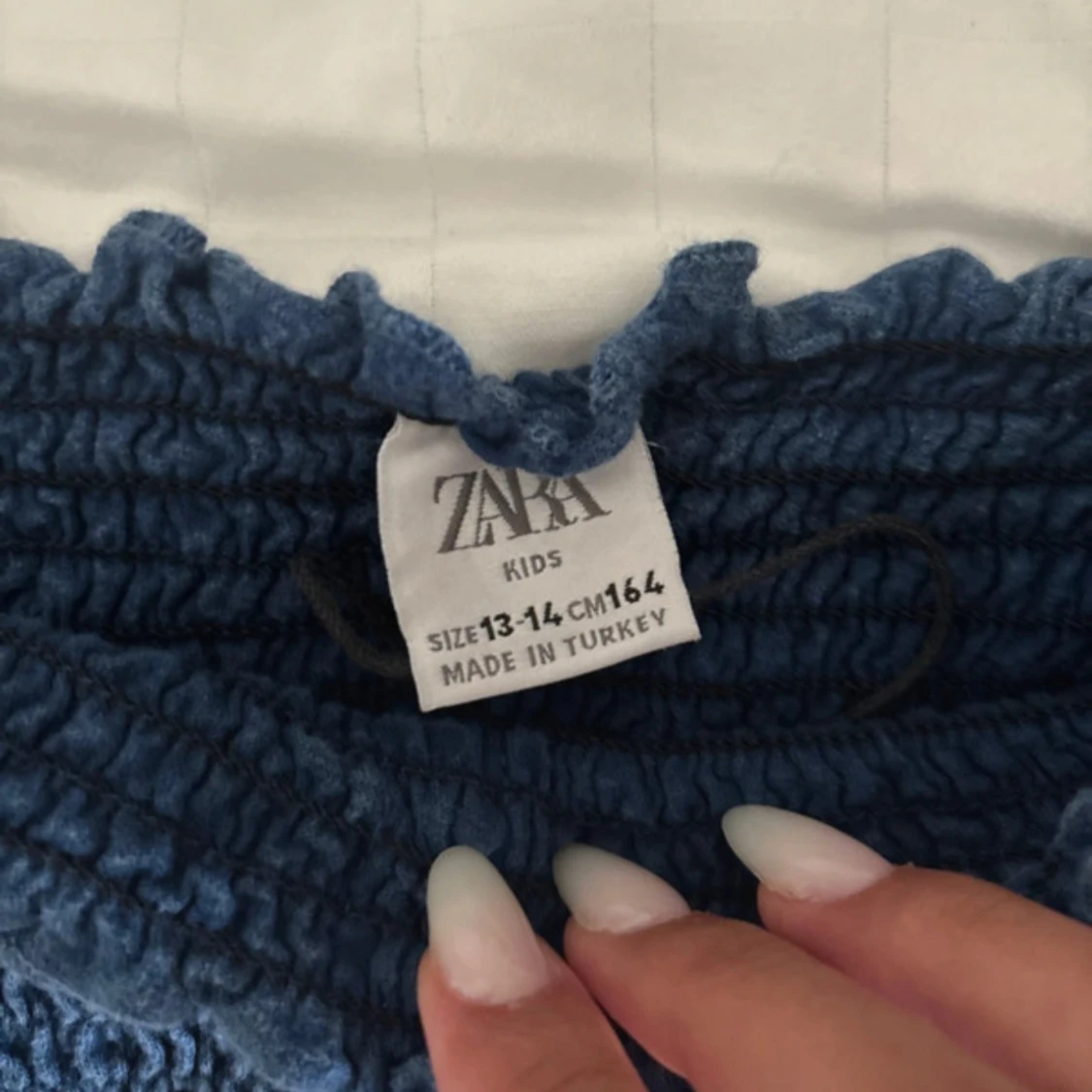 Blå smockad blus från Zara - 3