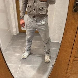 Replay jeans  - Ett par snygga jeans från Replay i storlek W31 L32 i modellen Anbbas 