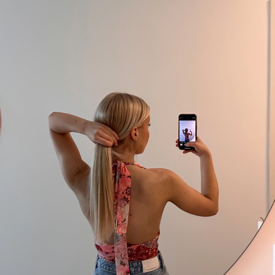 Blommig halterneck croppad topp - 2