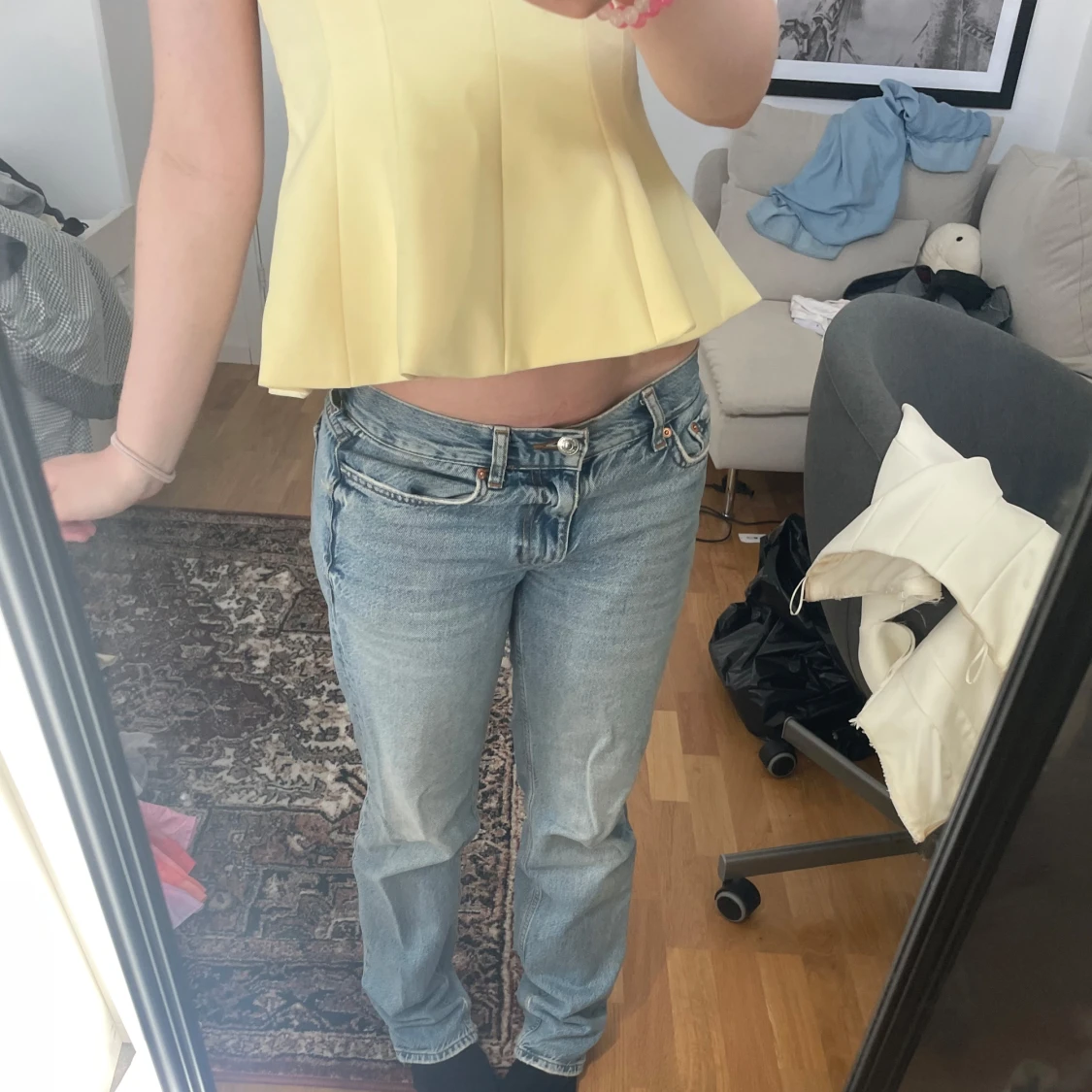 Ljusblå raka jeans låg midja