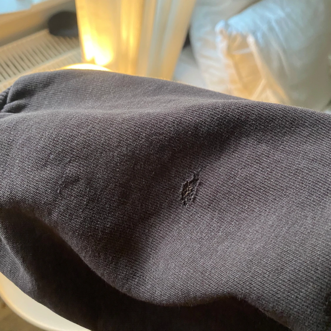 Svart sweatshirt med avslappnad passform - 1