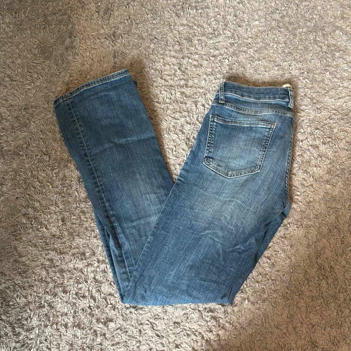 Blå bootcut jeans från ZARA