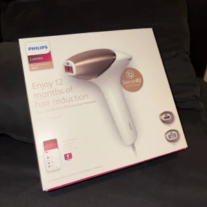 Philips Lumea Prestige IPL hårborttagningsapparat - Säljer en helt ny och oanvänd Philips Lumea Prestige BRI9450 IPL-enhet. Fick den som ersättningsprodukt via en reklamationsförfrågan, men har inte längre behov av den. Perfekt för smidig och långvarig hårborttagning hemma.  Kompatibel med app för att följa din personliga behandlingsplan. Medföljer: förvaringsväska, olika munstycken för kropp och ansikte.  Nypris från elgiganten: 5499 kr  Säljes för: 4300 kr  Priset går att diskutera vid snabb affär. Finns för avhämtning i Göteborg eller fraktas