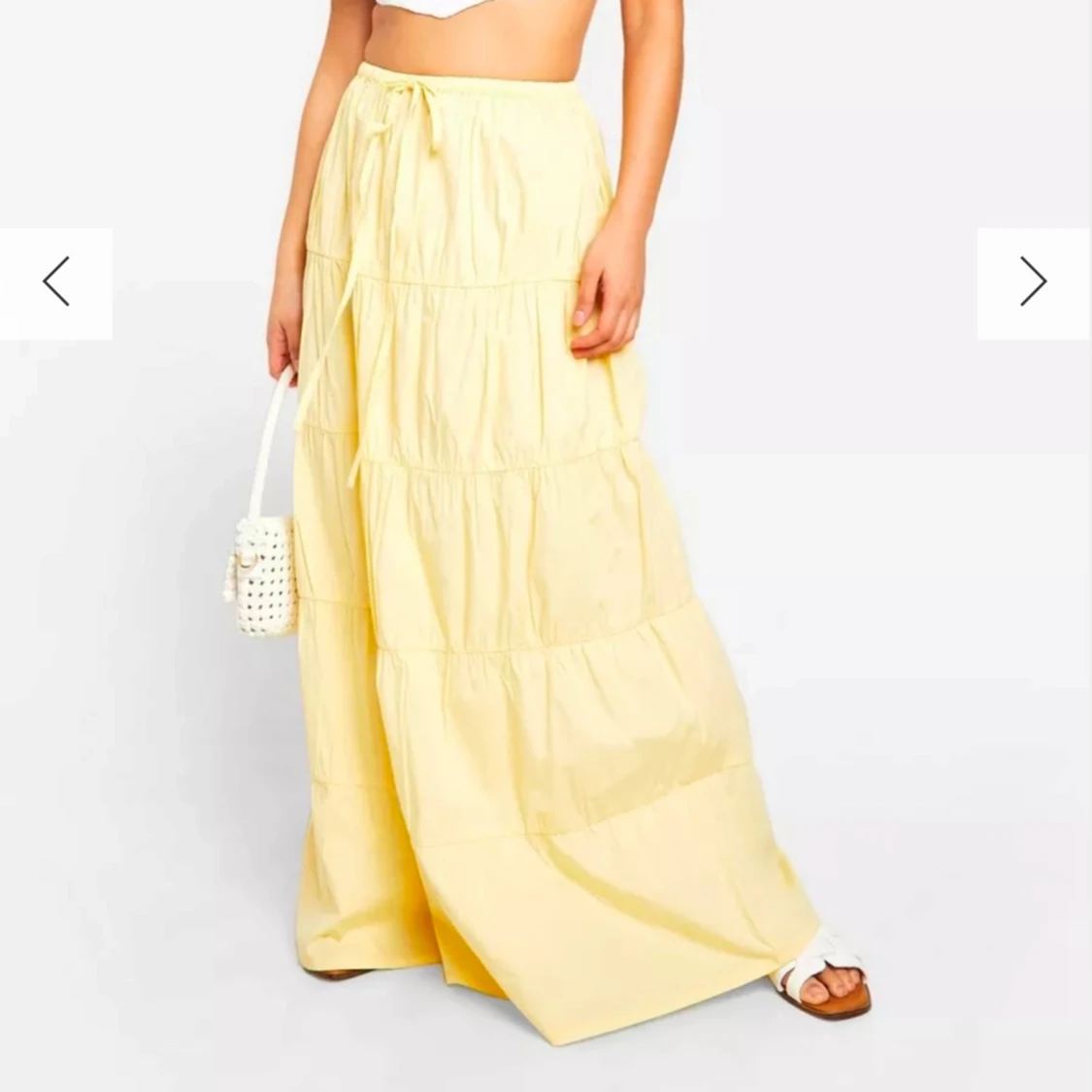 Gul långkjol från Boohoo