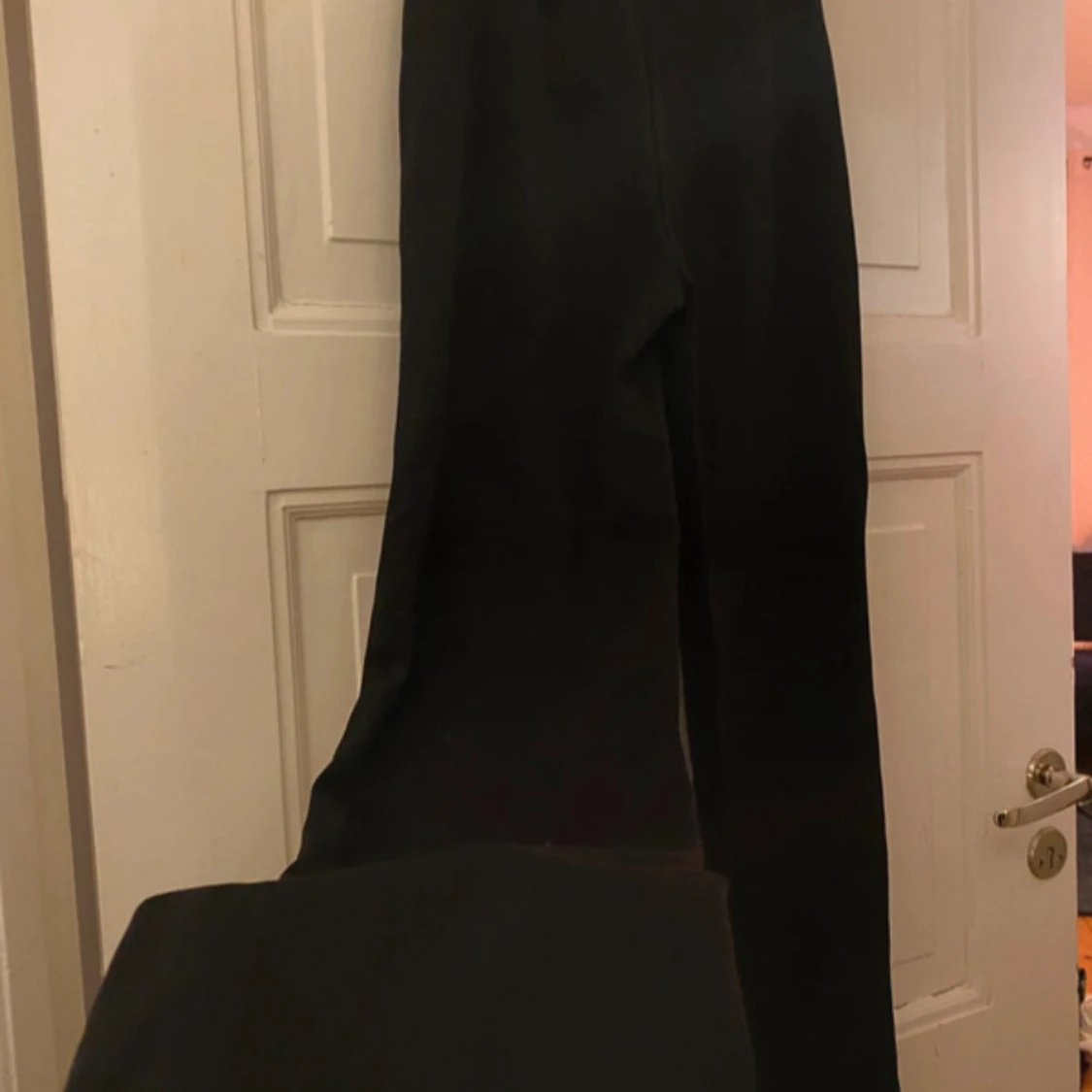 Svarta kostymbyxor från Vero Moda - 1