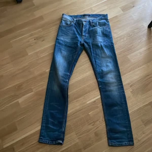 Nudie Jeans  - Säljer Nudie Jeans nytt skick storlek: W32 L34 modell och allt finns på bild 3