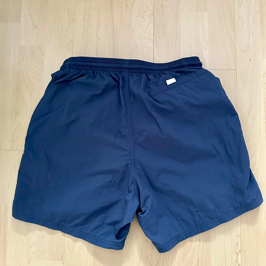 Hugo Boss blåa badshorts - 1