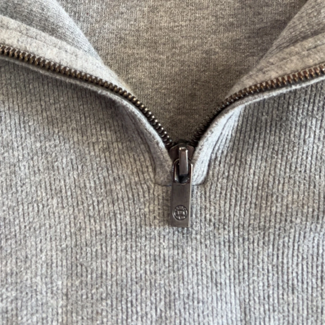 Grå halvzip tröja från Massimo Dutti - 3