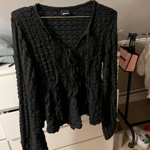 Volangtröja - Fin tröja som inte används från Ginatricot!