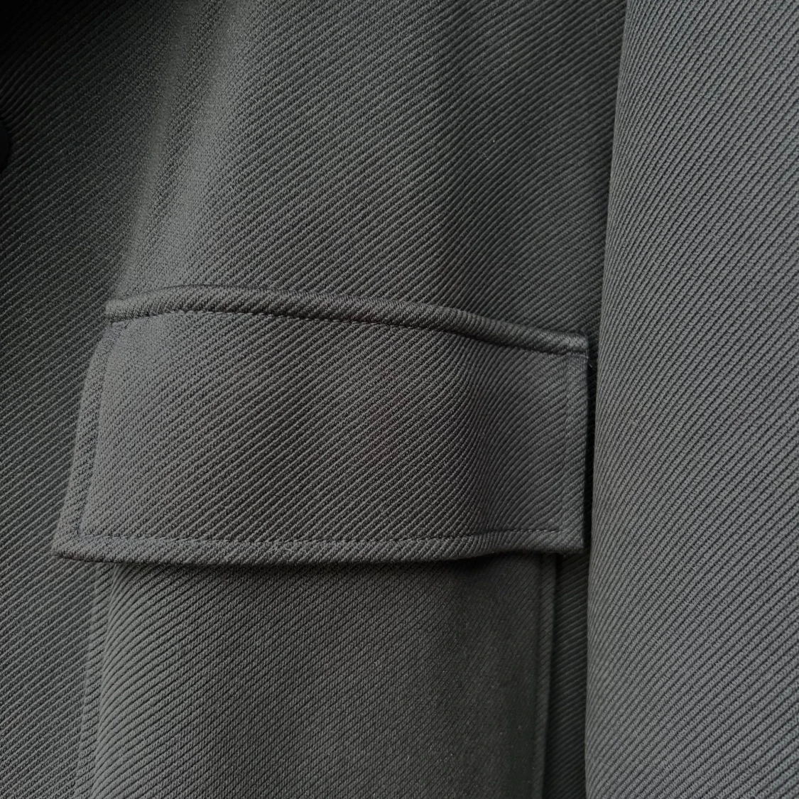 Mörkblå overshirt från COS - 1