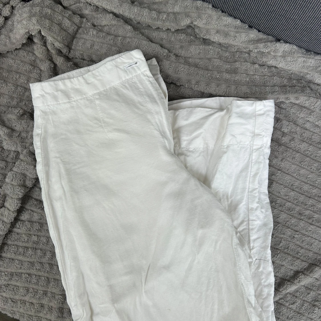 Vita linnebyxor från H&M - 1