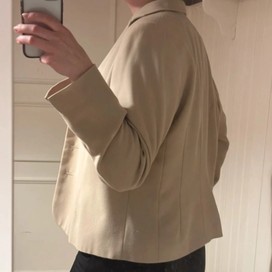 Beige kavaj med knappar - 3