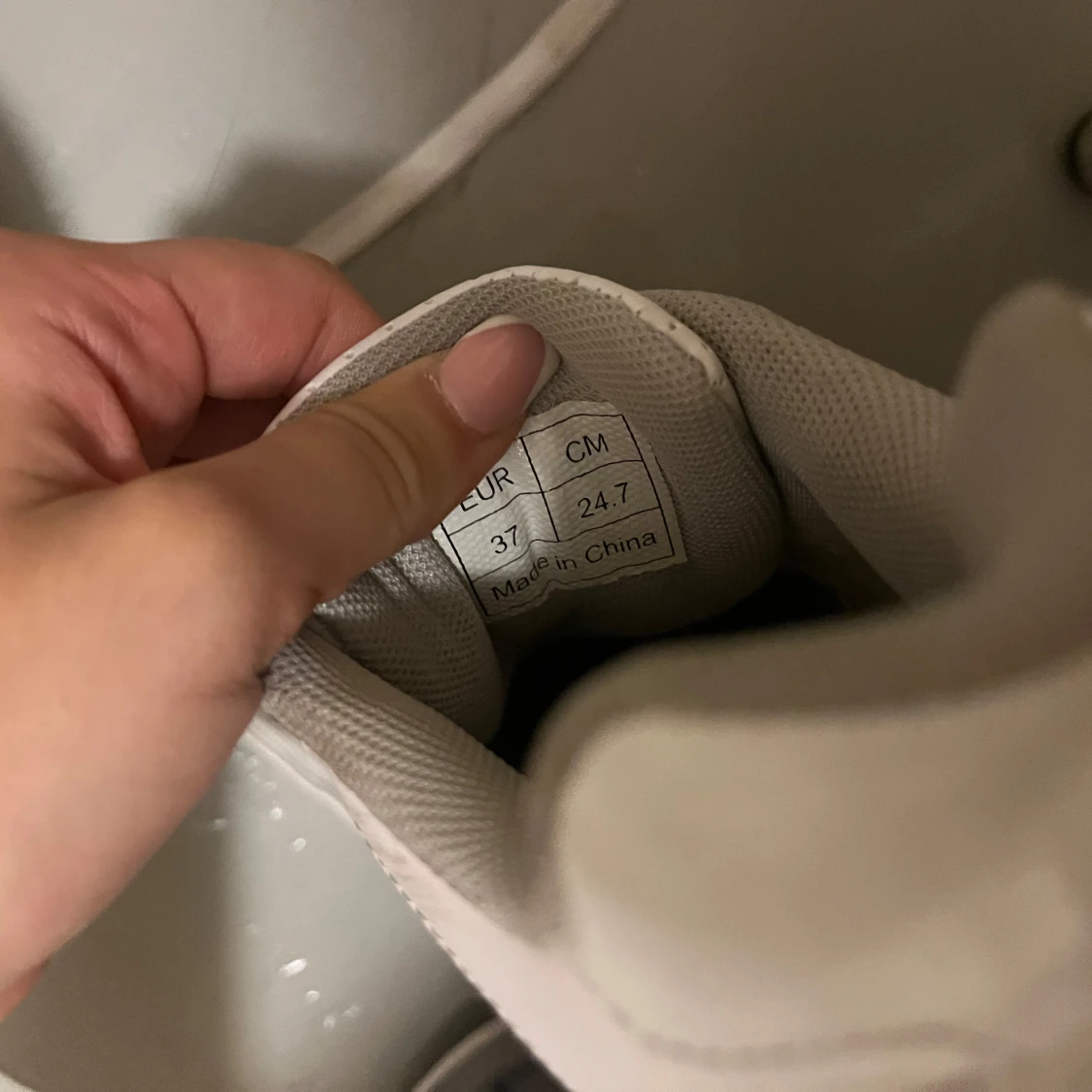 Vita rullskridskor med hjärtan - 4