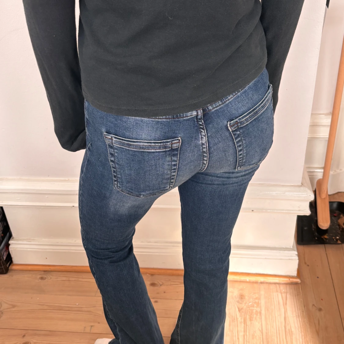 Blå bootcut jeans - 1