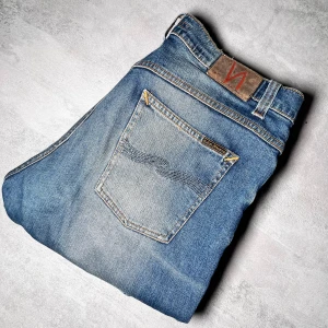Nudie jeans - Nudie jeans | Modell Brute Knut | Riktigt bra skick | Storlek W31 L30. 