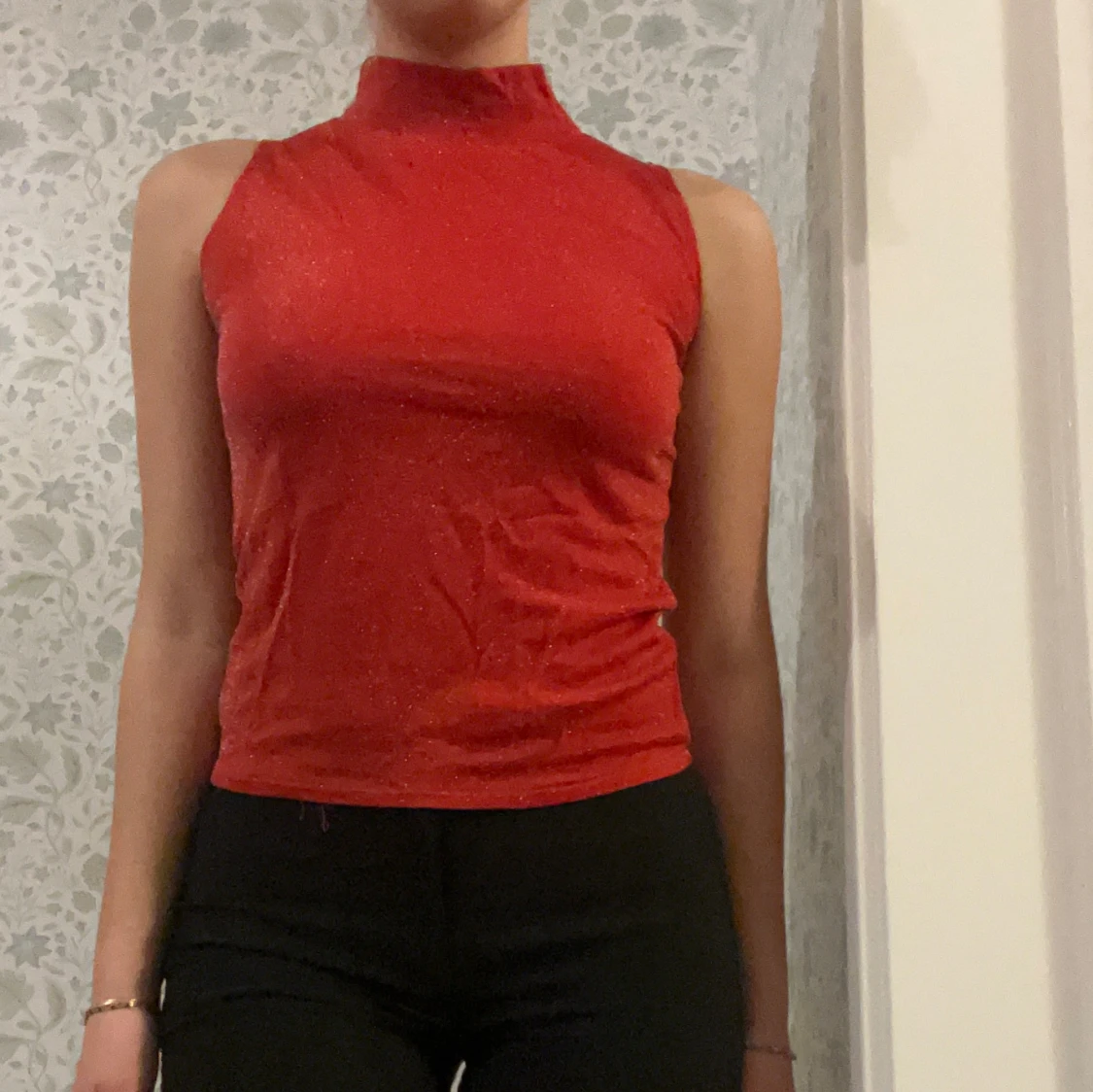 Röd ärmlös topp - 1