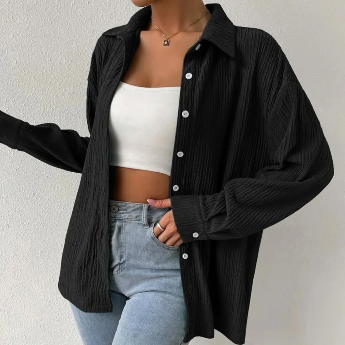 Svart skjorta med knappar