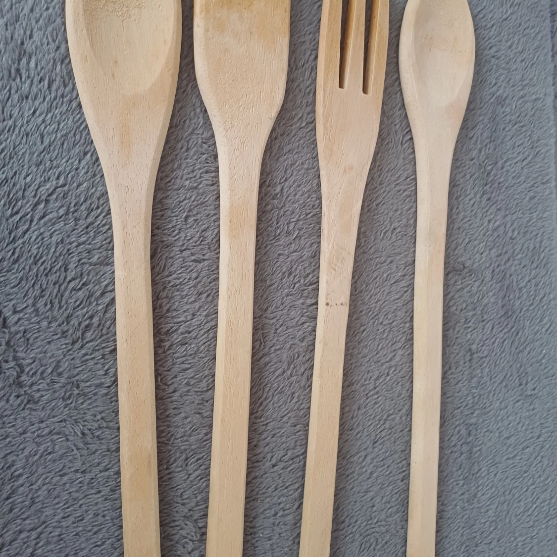 Träbestickset med fyra delar