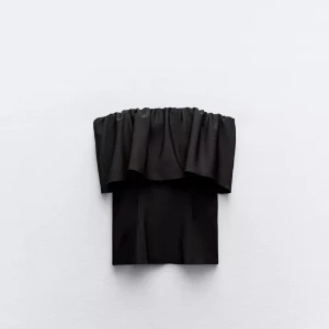 Zara topp - Jätte fin Zara topp med volanger!