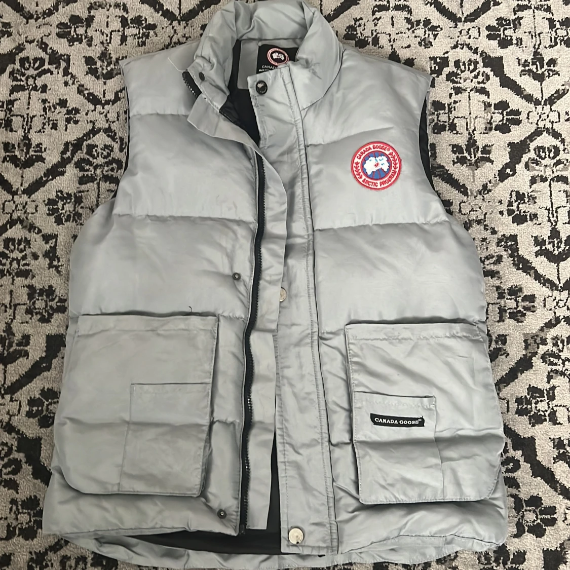 Grå dunväst från Canada Goose