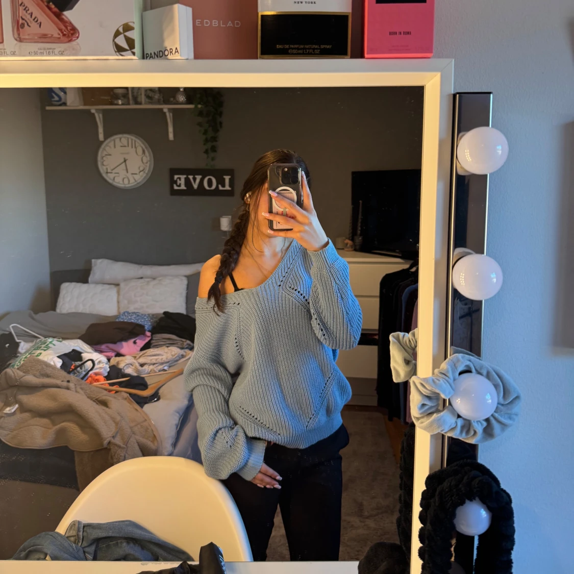 Ljusblå offshoulder stickad tröja - 1