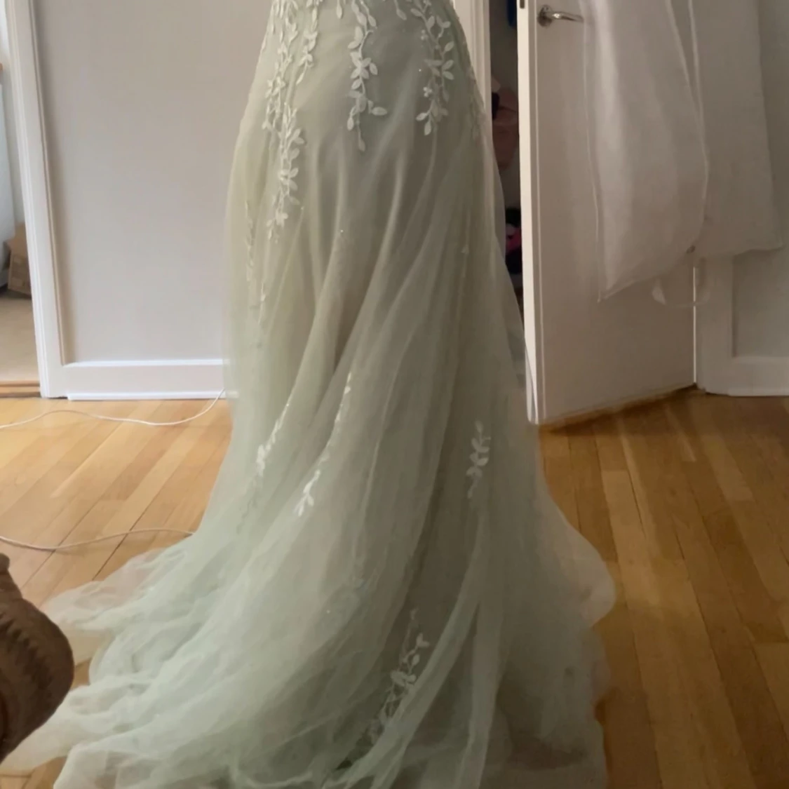 Mintgrön glittrig balklänning  - 2