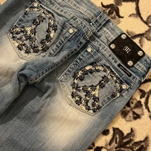 Miss me jeans  - midjemått rakt över: 37cm, innerbenslängd: 70cm