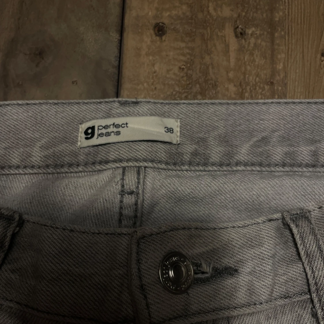 Grå jeans från Perfect Jeans - 2