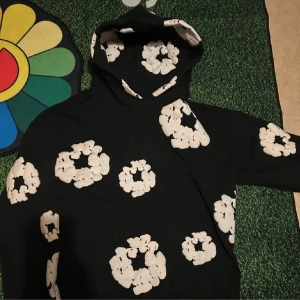 Svart  Denim Tears Hoodie  - Helt ny och oanvänd 