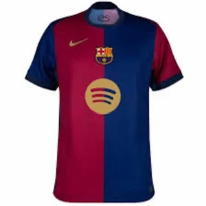 Barca t-Shitt Nike  - En oanvänd Barca, Nike t-shirt med lapparna på och på ryggen står det Lamine Yamal, nummer 19🥰