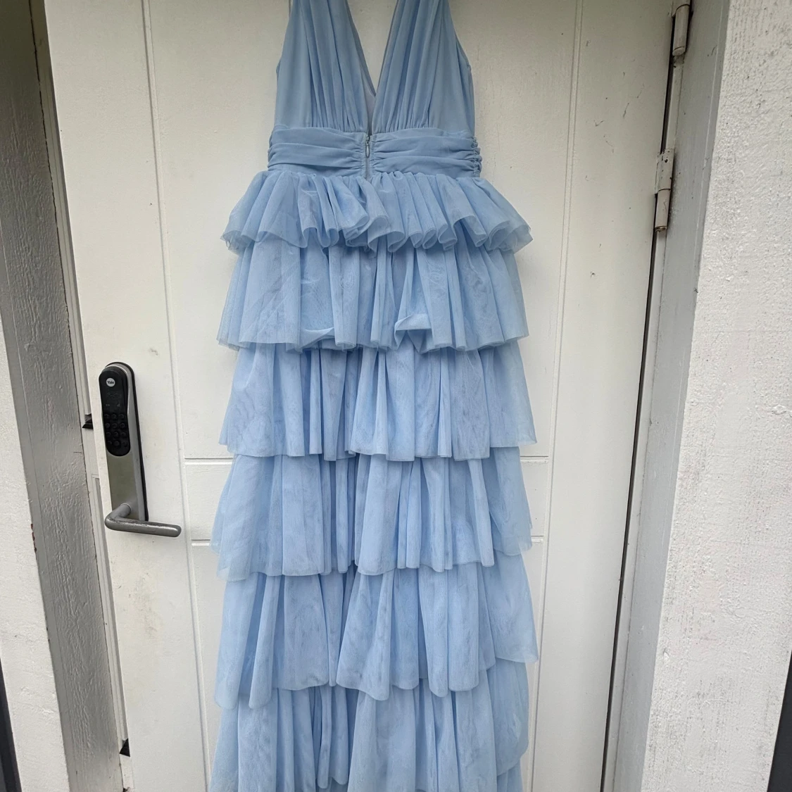 Ljusblå volangklänning Bubbleroom - 2