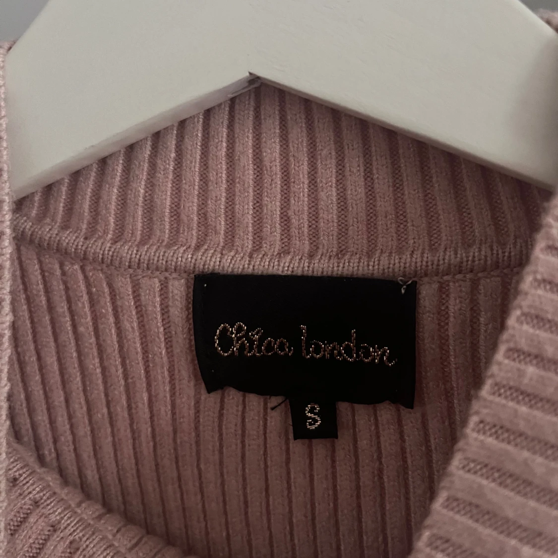 Rosa stickad tröja med satinämar Chica London - 3