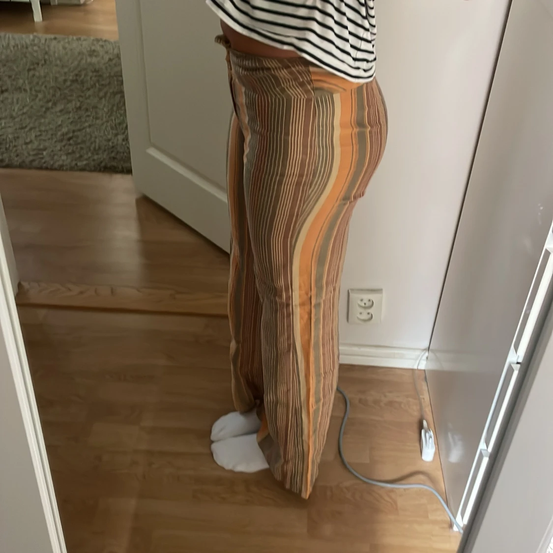 Randiga linnebyxor från mango - 2