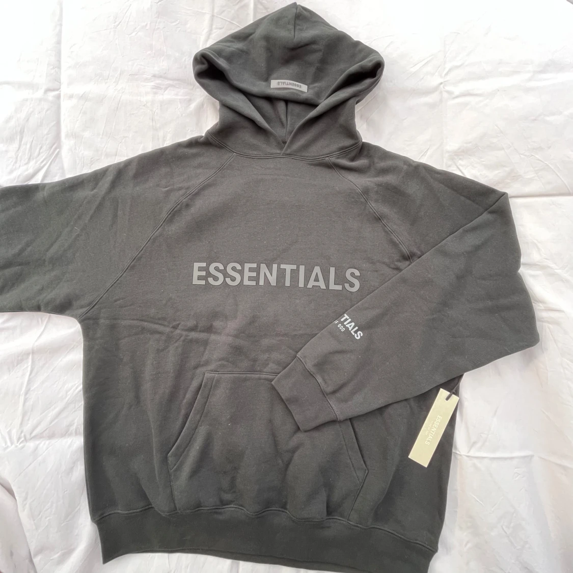 Mörkgrå Essentials hoodie Fear of God