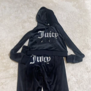 Svart Juicy Couture set - Mycket bra skick använt få tals gånger