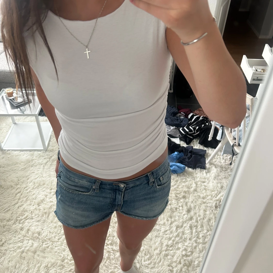 Vit tröja med scrunched linje