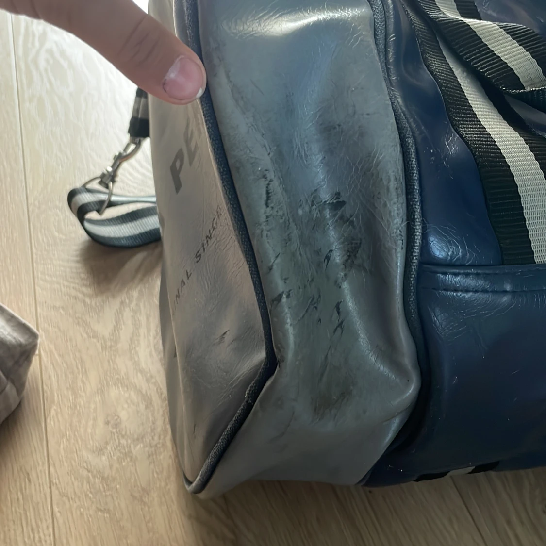 Fred Perry marinblå träningsväska - 4